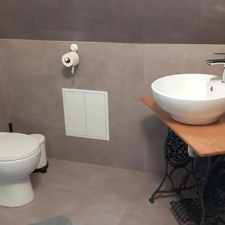 Eden Garten Vendeghaz Pensiune