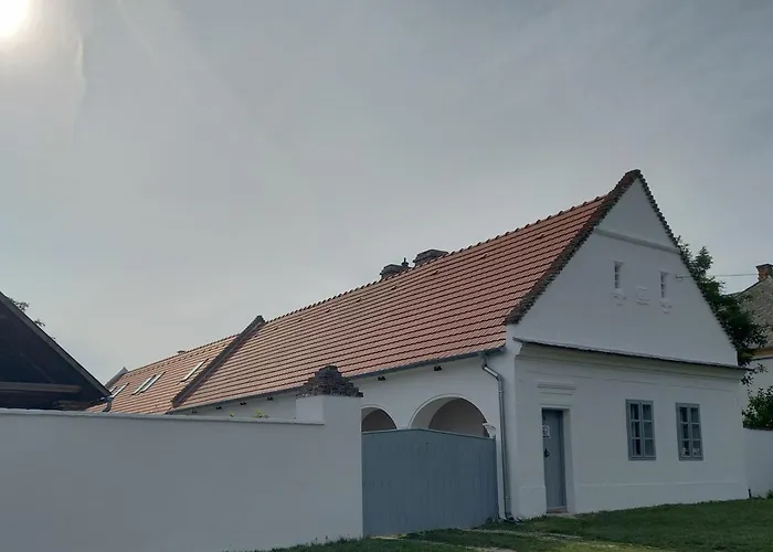 éden Garten Pensión 3*